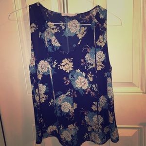 Lush flower blouse size medium, In good condition.